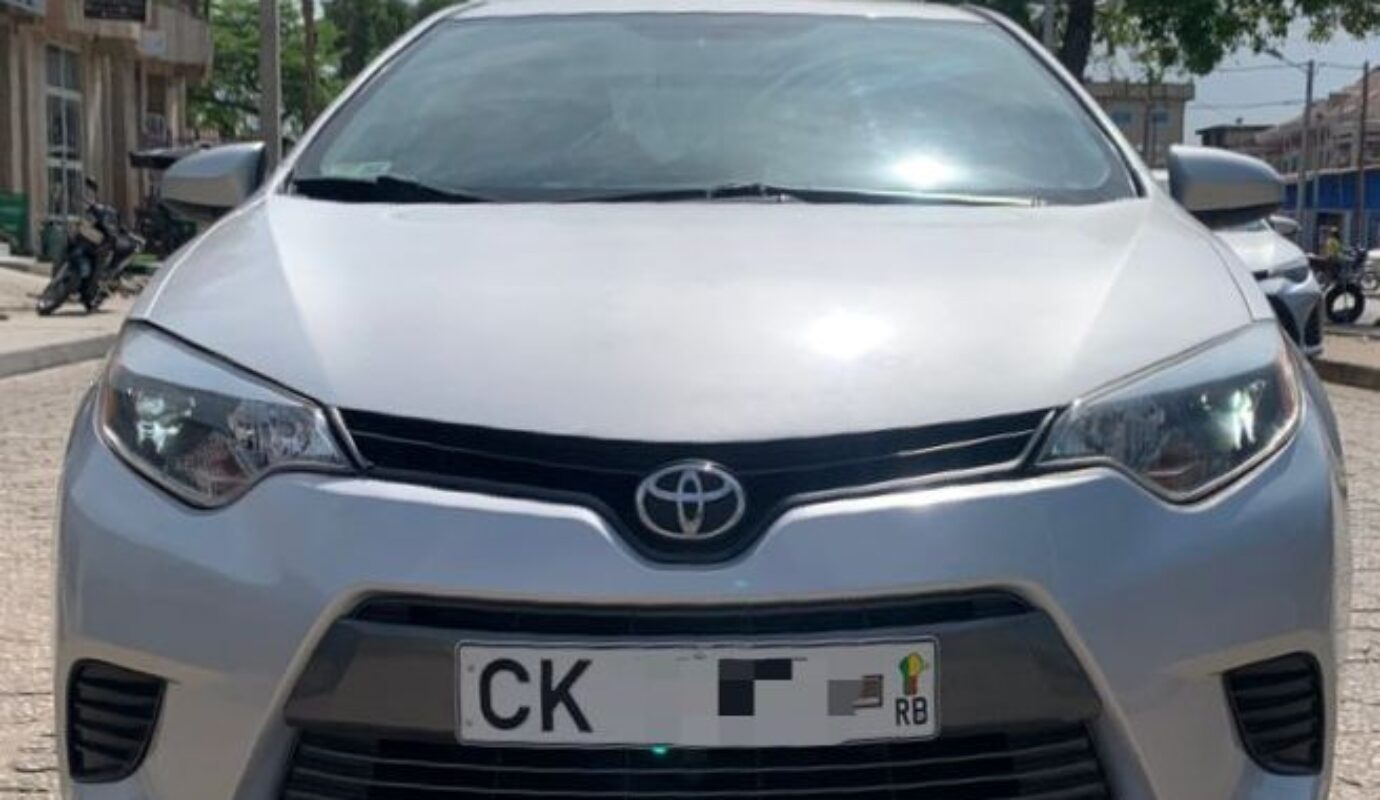 TOYOTA COROLLA LE