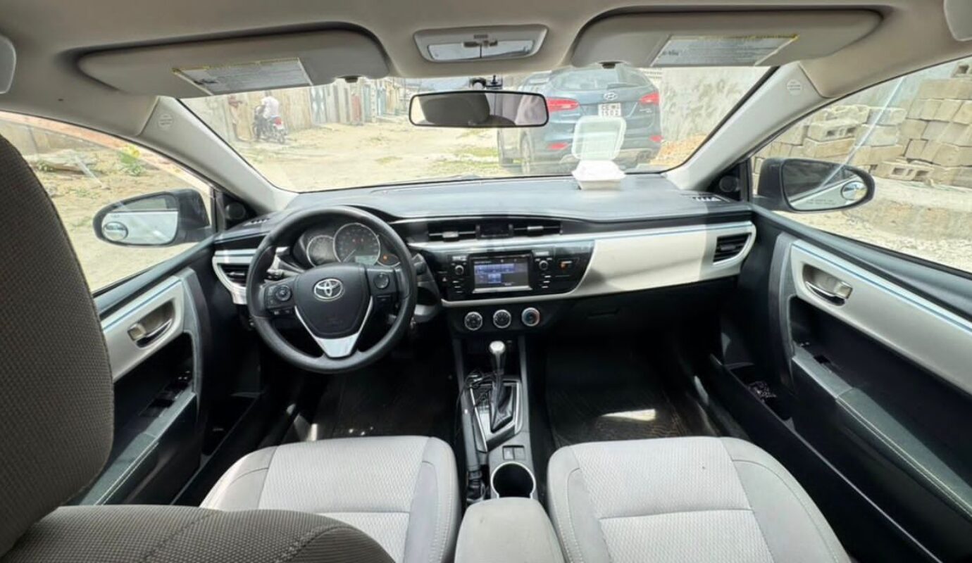 TOYOTA COROLLA LE