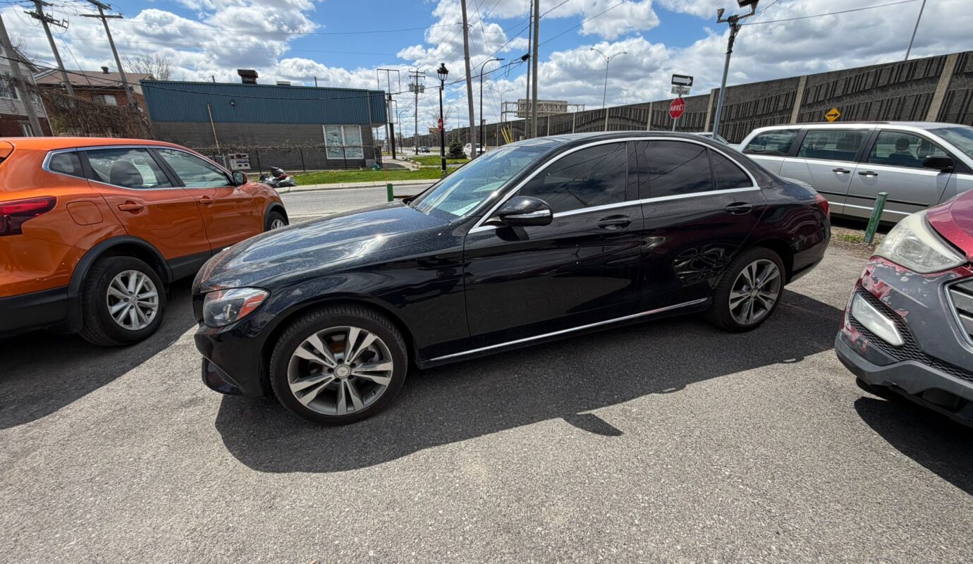 2015 MERCEDES-BENZ Classe C C300 / 4 MATIC / 4 CYLINDRES / NAVIGA