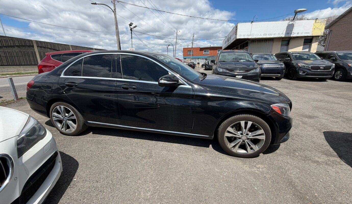 2015 MERCEDES-BENZ Classe C C300 / 4 MATIC / 4 CYLINDRES / NAVIGA