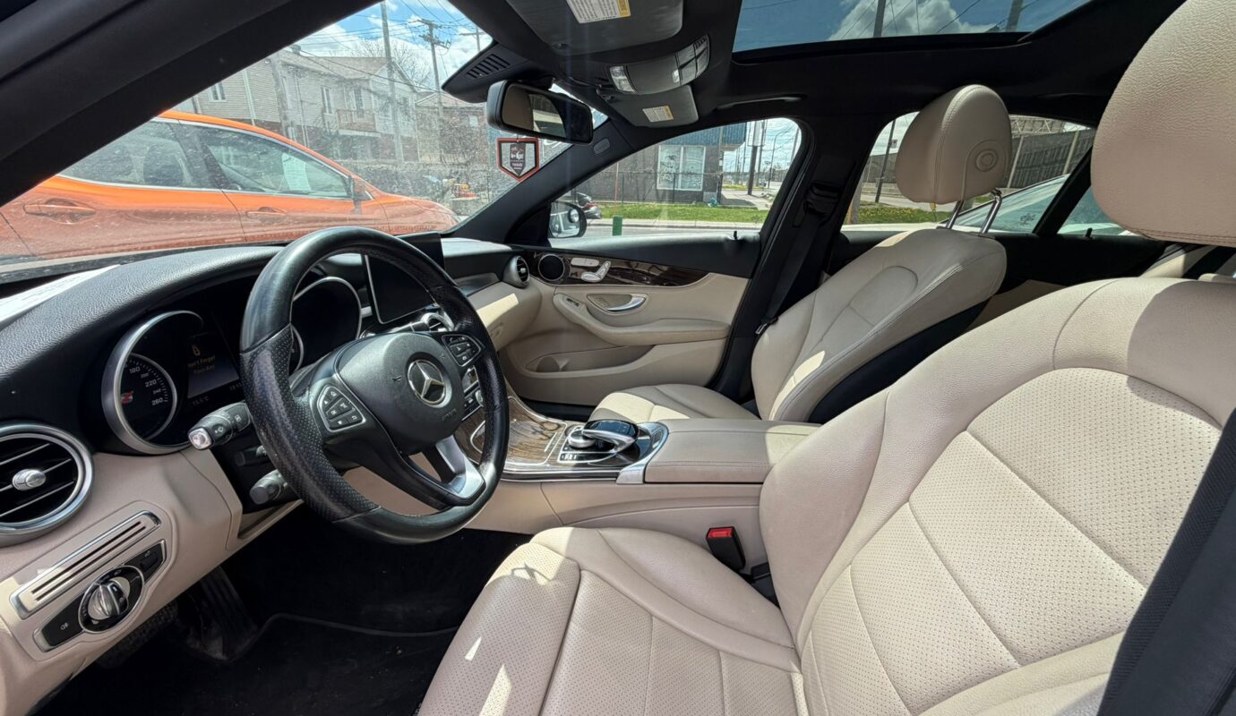 2015 MERCEDES-BENZ Classe C C300 / 4 MATIC / 4 CYLINDRES / NAVIGA