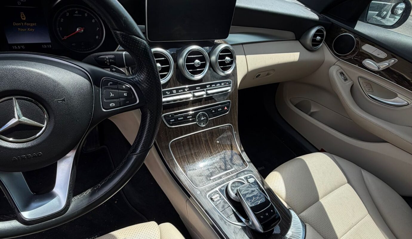 2015 MERCEDES-BENZ Classe C C300 / 4 MATIC / 4 CYLINDRES / NAVIGA