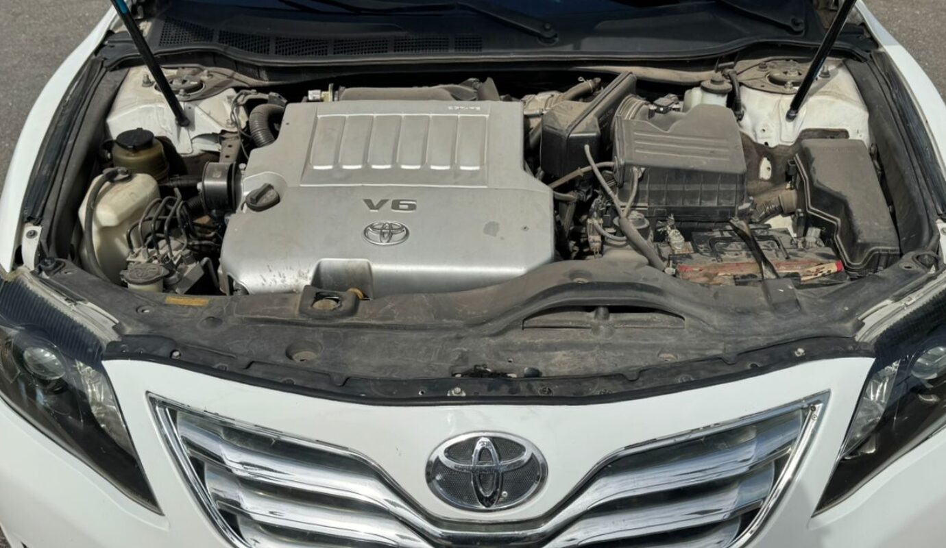 TOYOTA CAMRY XLE