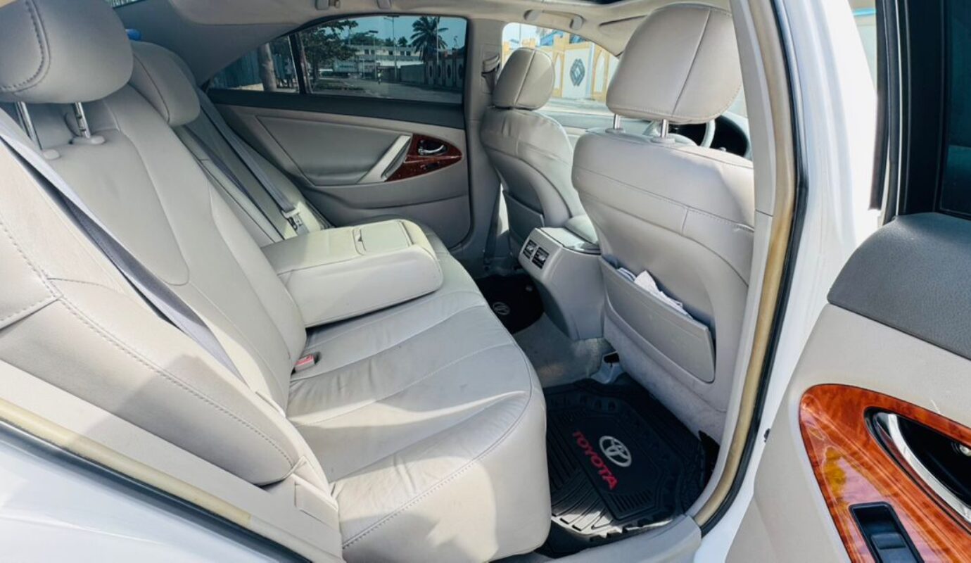 TOYOTA CAMRY XLE