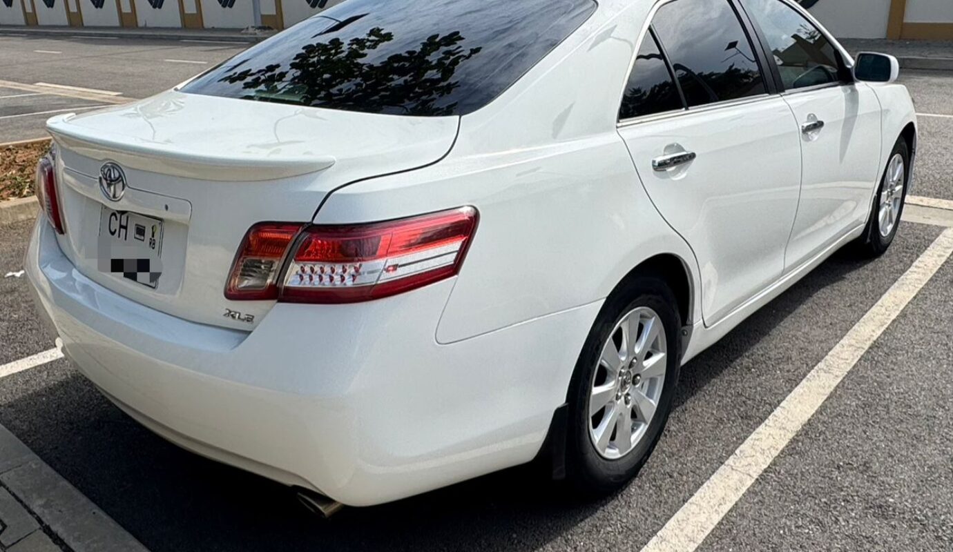 TOYOTA CAMRY XLE
