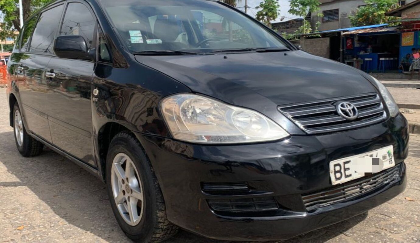 TOYOTA AVENSIS VERSO