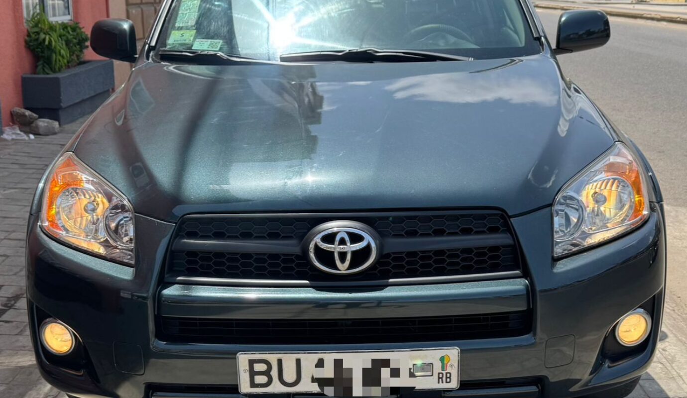 TOYOTA RAV4 / AWD