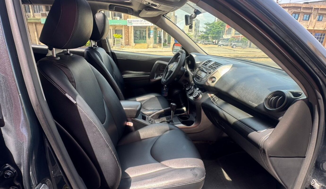 TOYOTA RAV4 / AWD