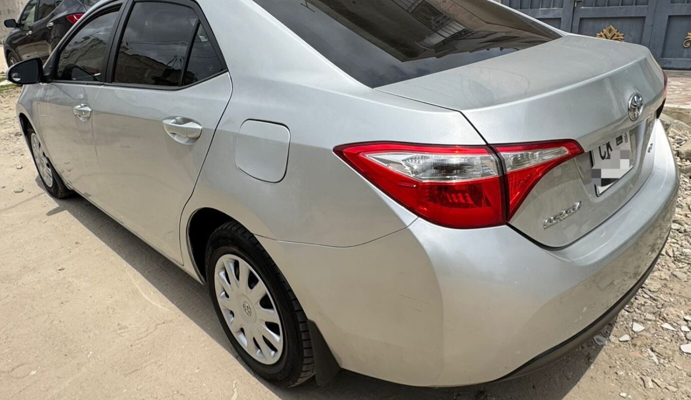TOYOTA COROLLA LE