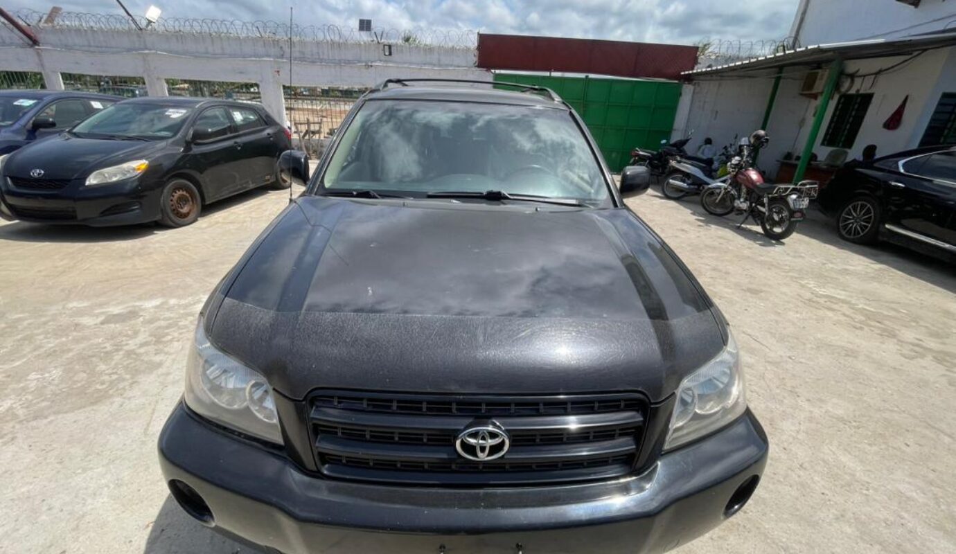 TOYOTA HIGHLANDER    2003