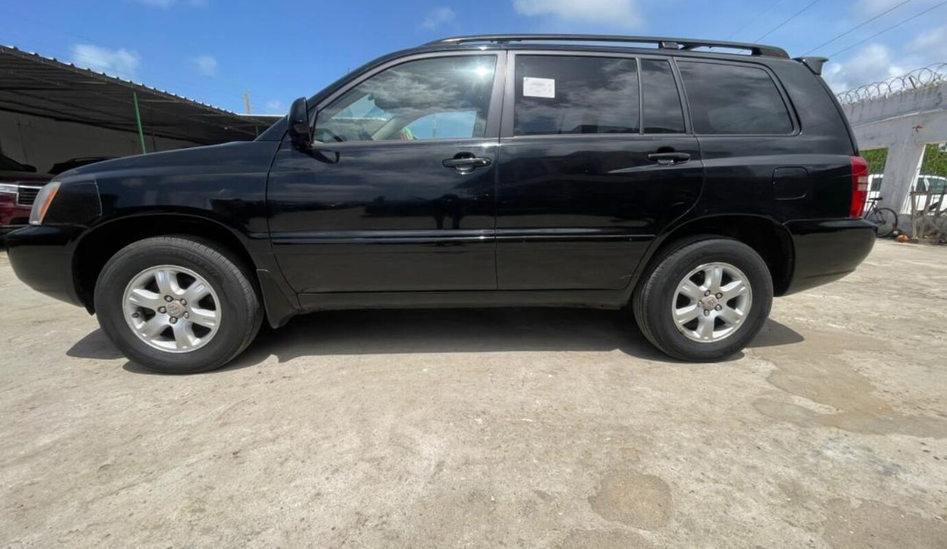 TOYOTA HIGHLANDER    2003