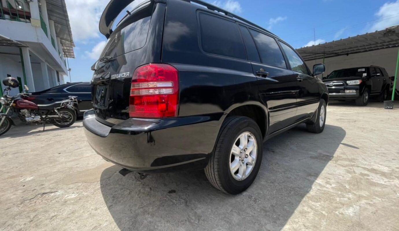 TOYOTA HIGHLANDER    2003