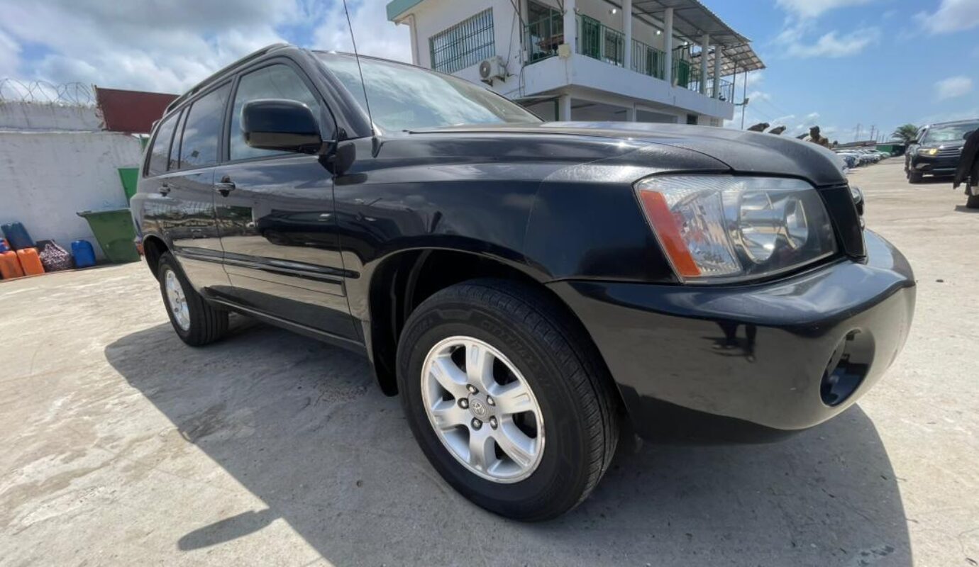TOYOTA HIGHLANDER    2003