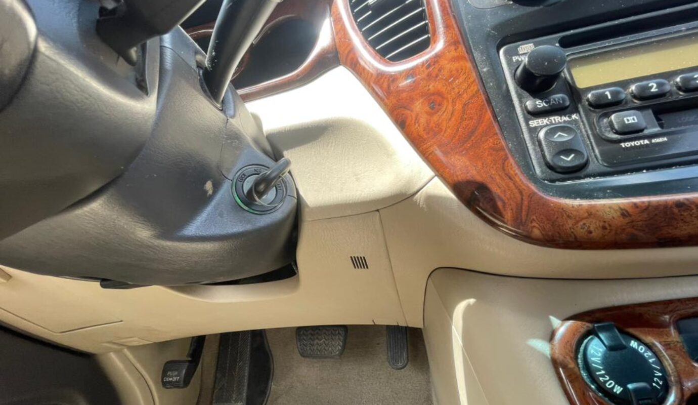 TOYOTA HIGHLANDER    2003
