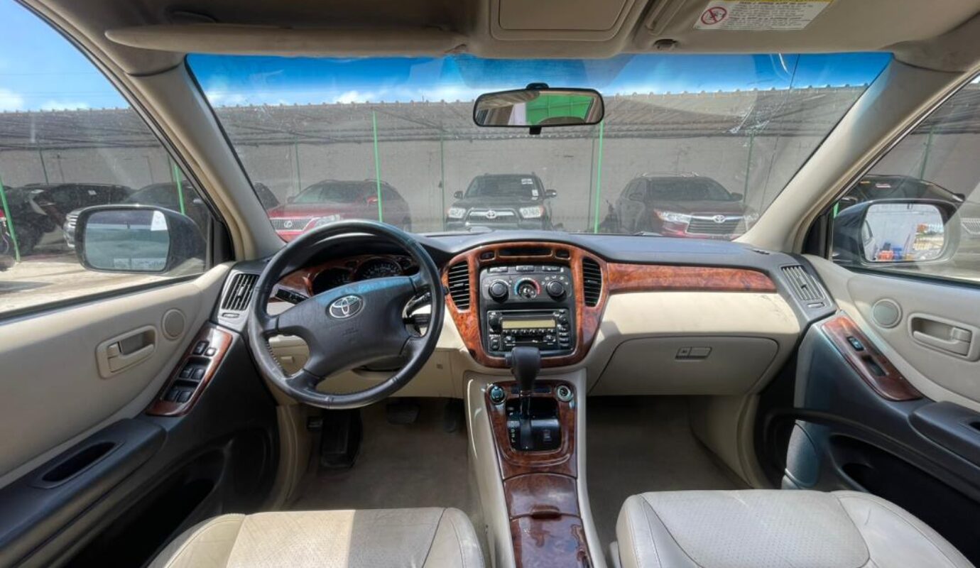 TOYOTA HIGHLANDER    2003