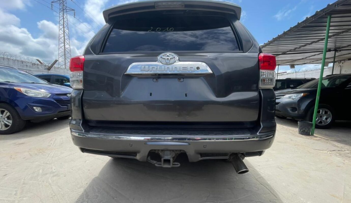 TOYOTA 4Runer 2010