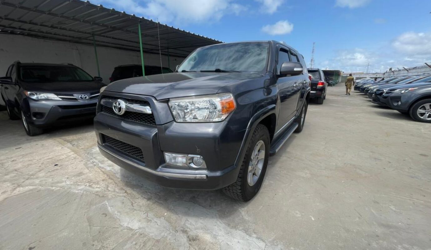 TOYOTA 4Runer 2010