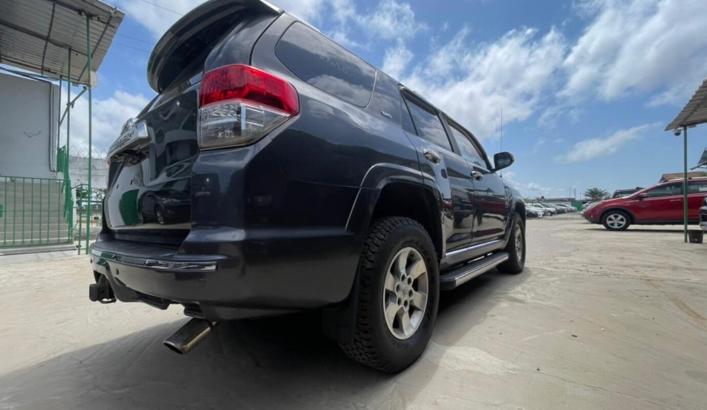 TOYOTA 4Runer 2010