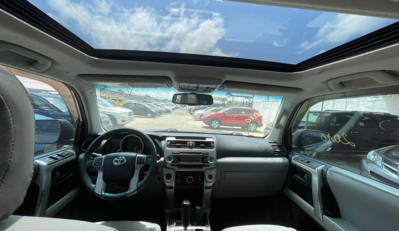 TOYOTA 4Runer 2010