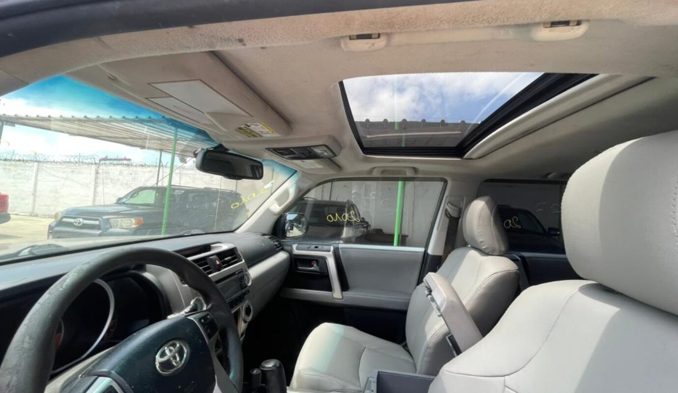 TOYOTA 4Runer 2010