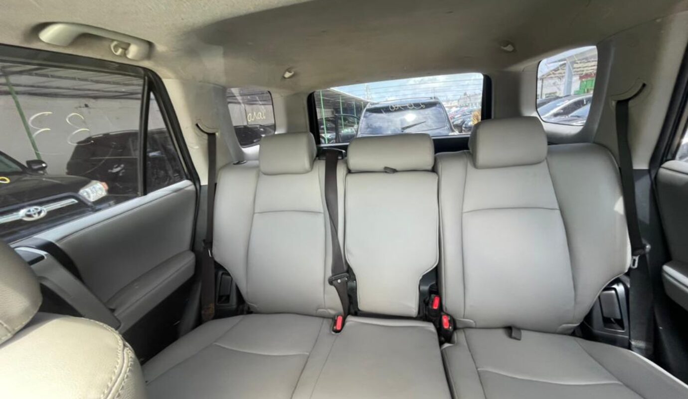 TOYOTA 4Runer 2010