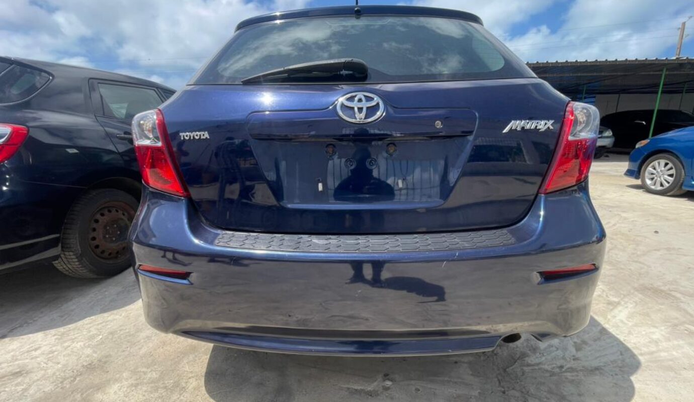 TOYOTA MATRIX  2010