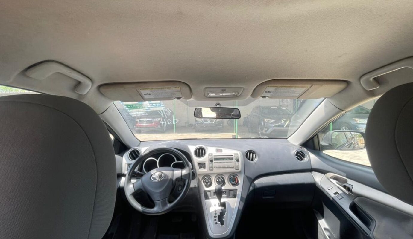 TOYOTA MATRIX  2010