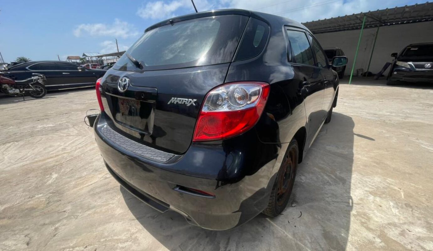 TOYOTA MATRIX  2010