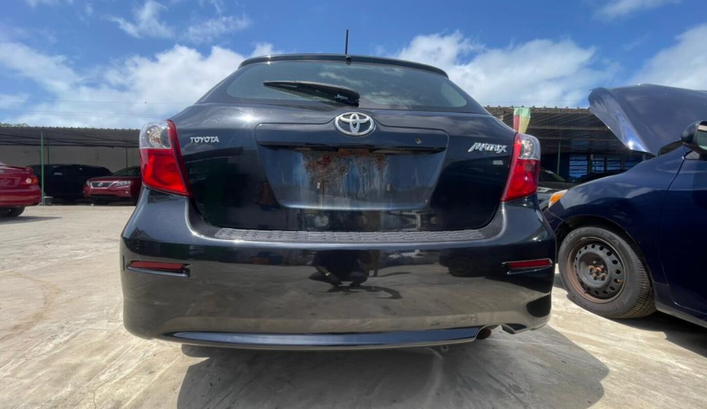 TOYOTA MATRIX  2010