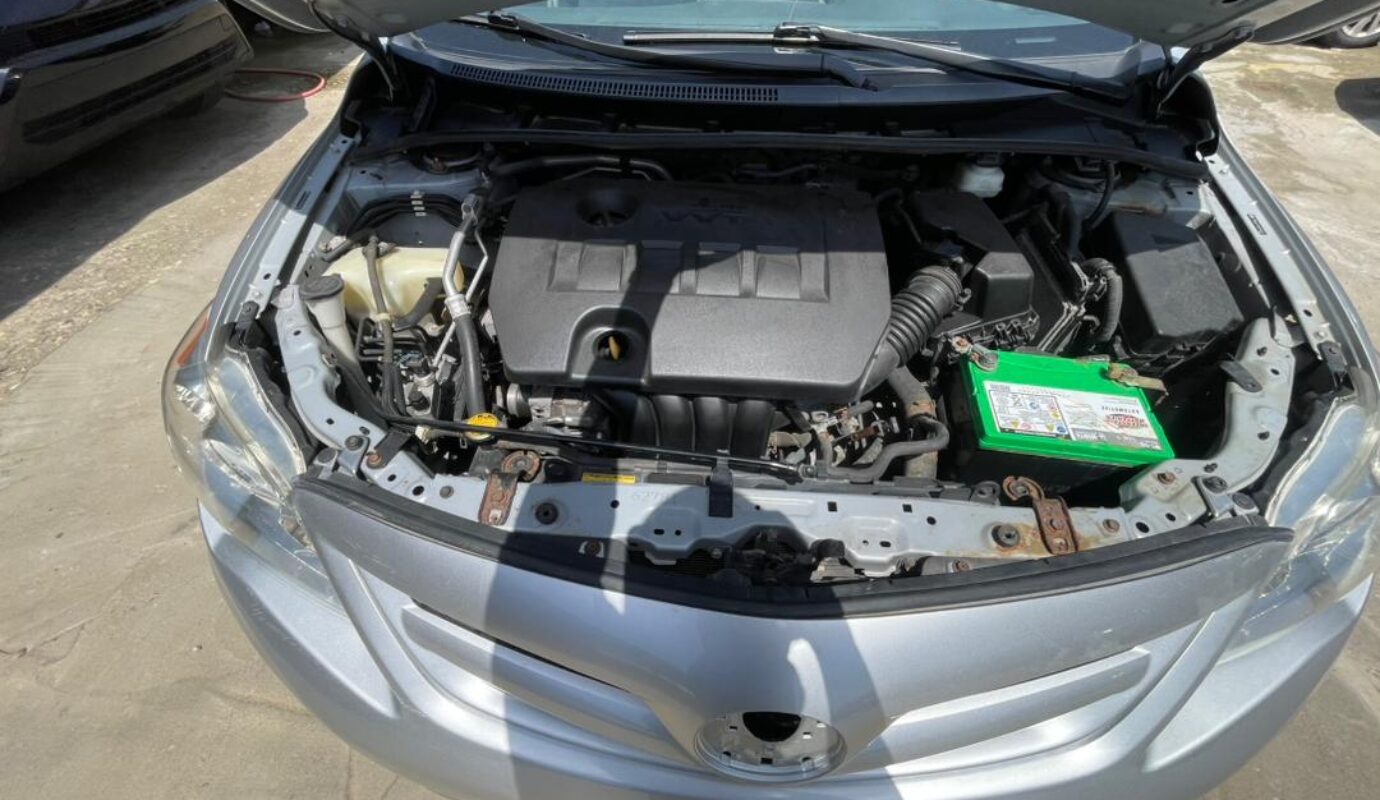 Toyota corolla   2011