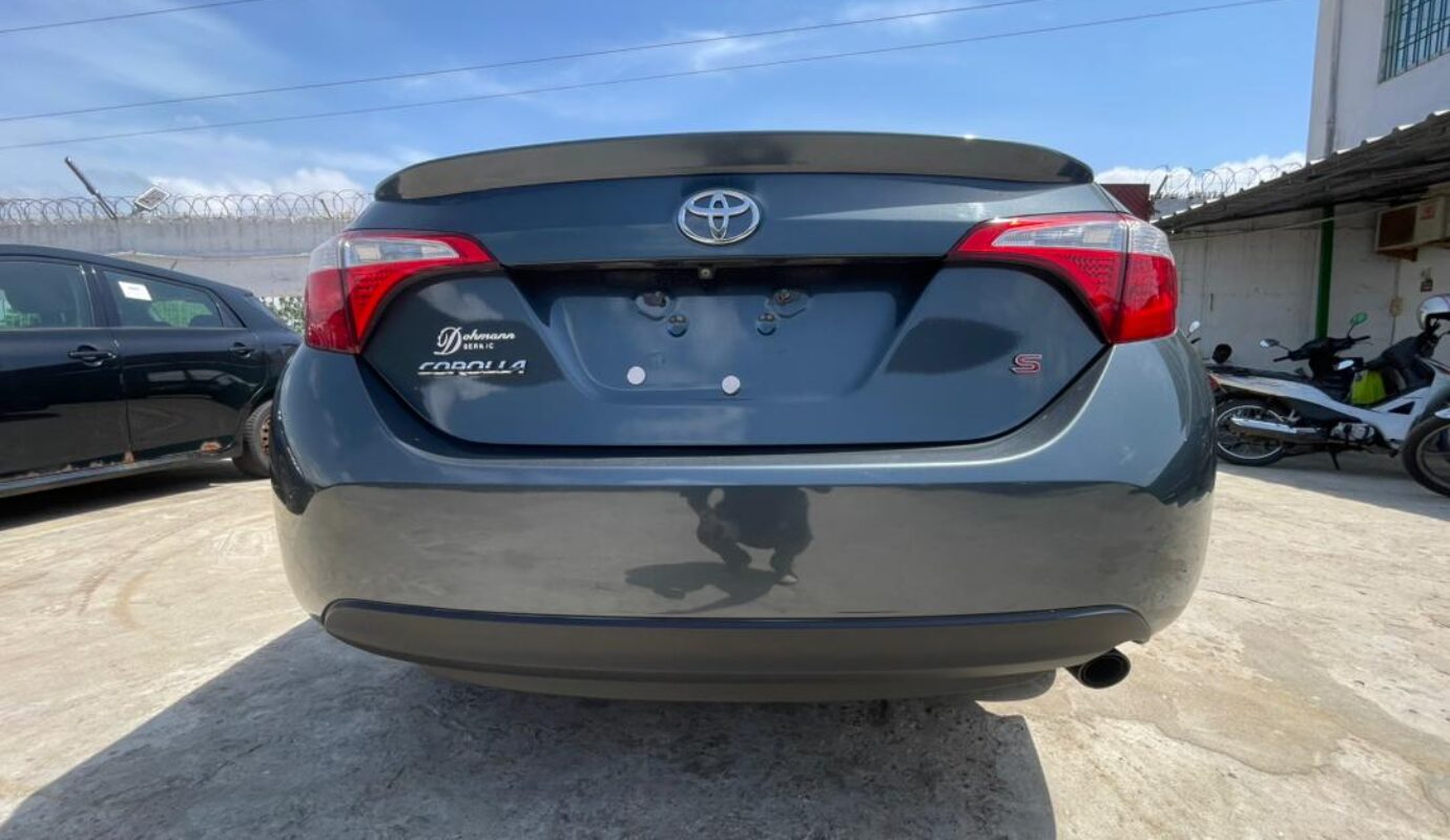 Corolla S   2015