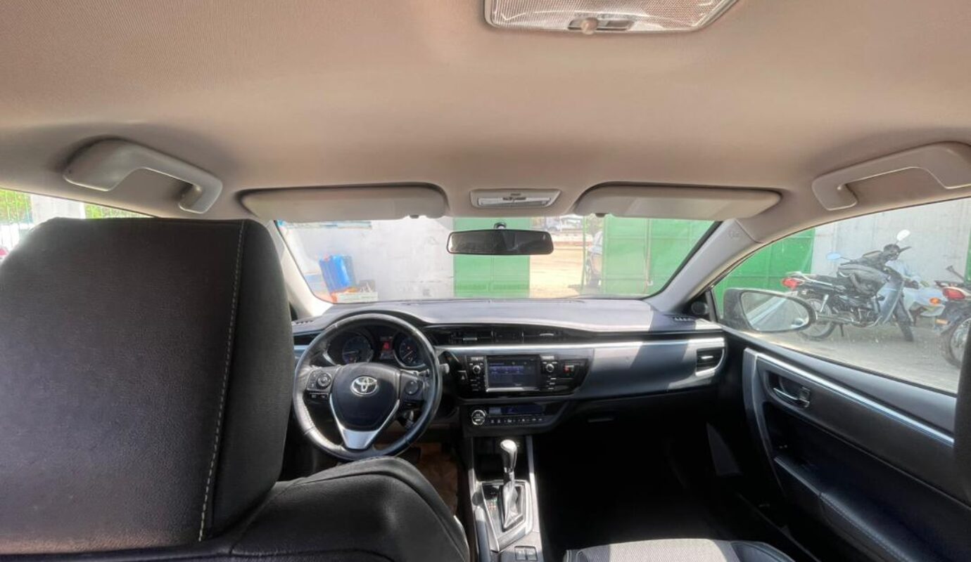 Corolla S   2015