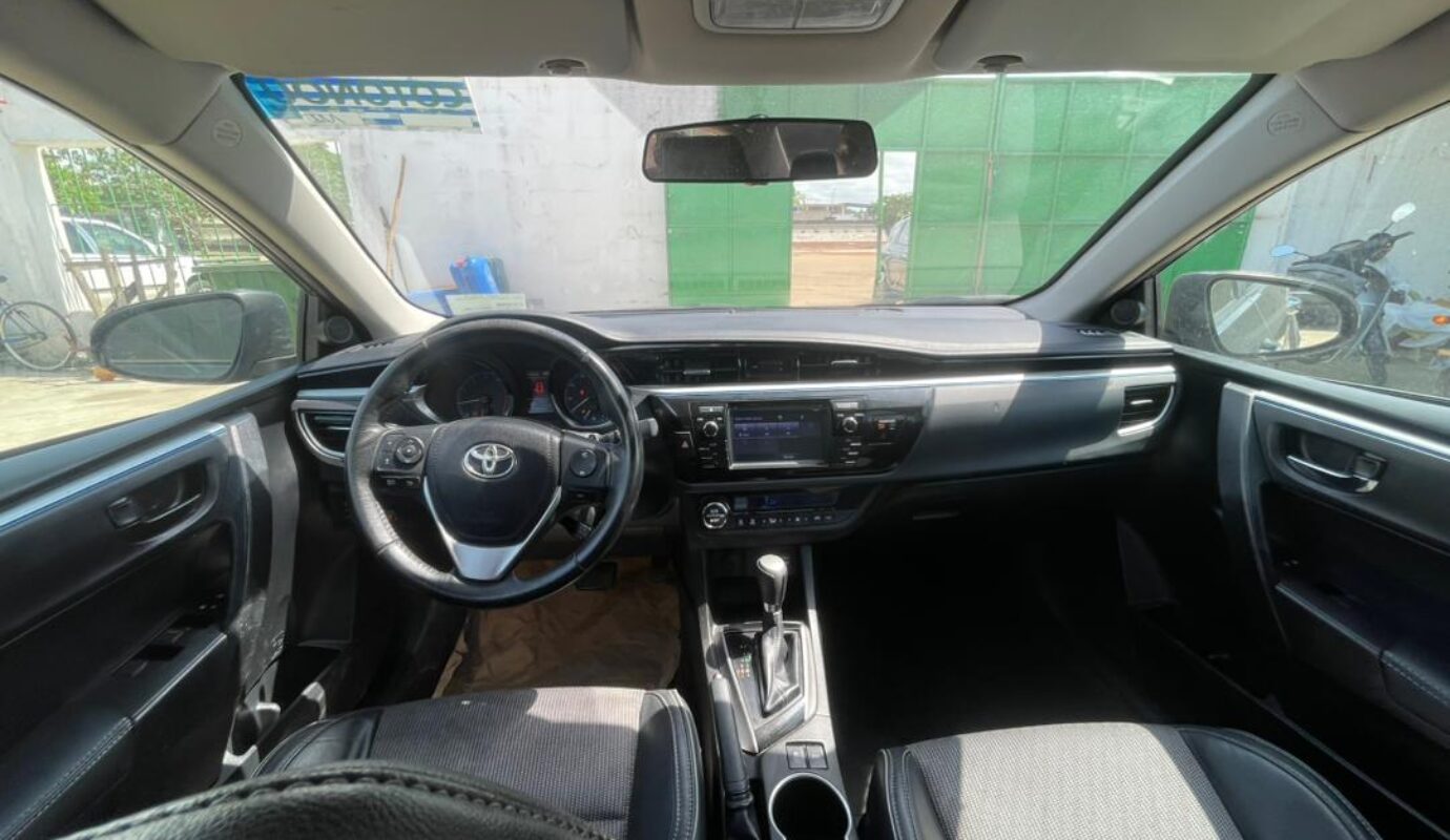 Corolla S   2015