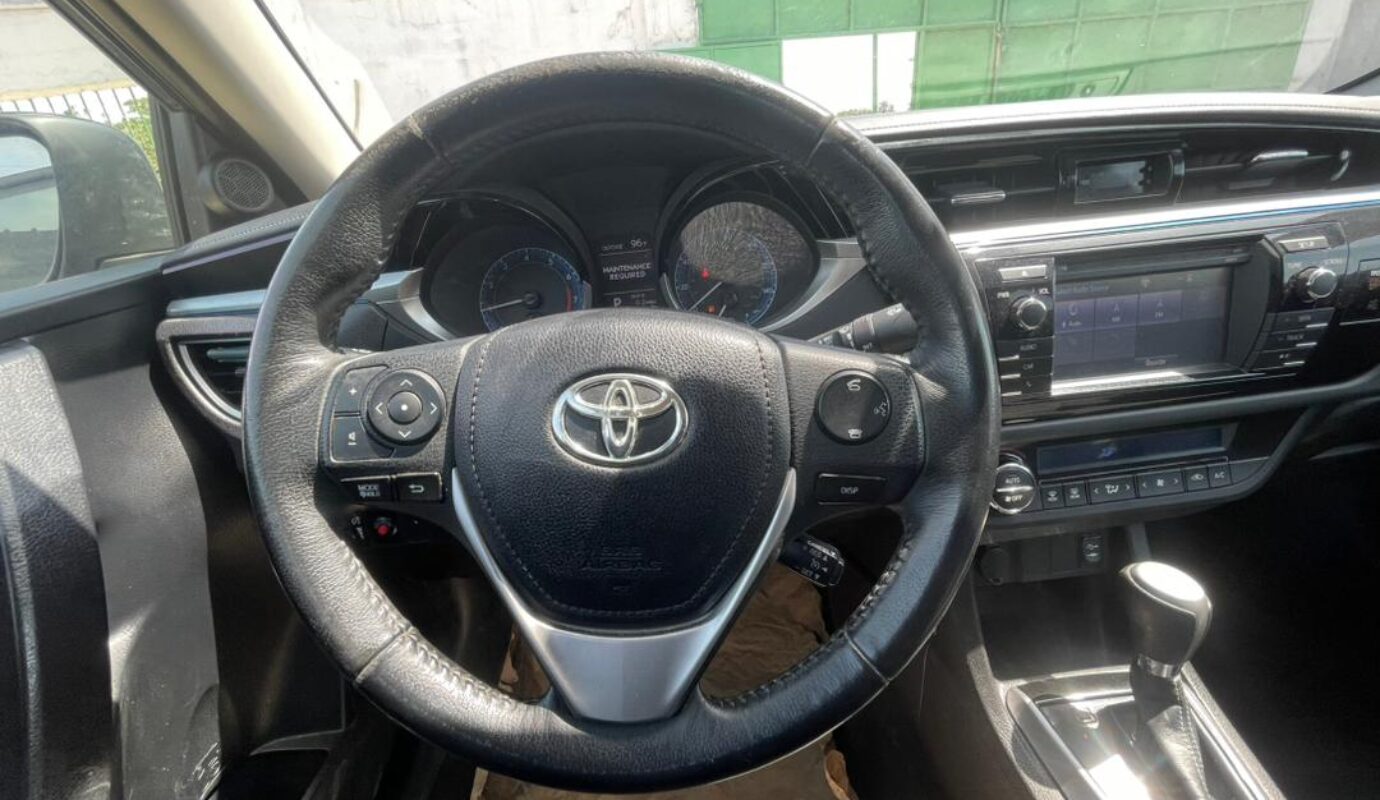 Corolla S   2015