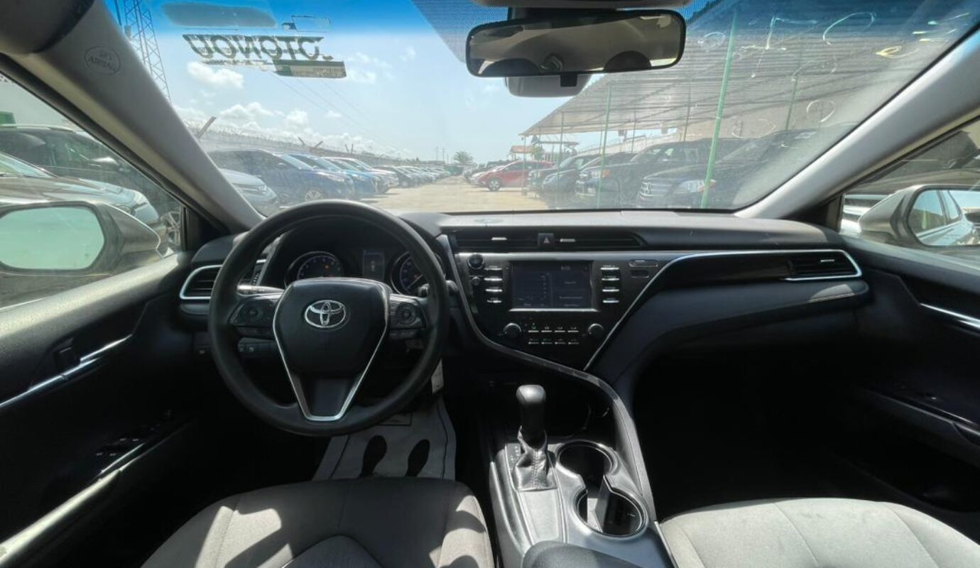 TOYOTA CAMRY  2017