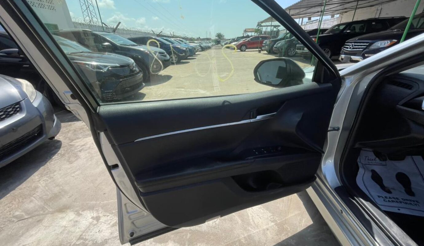 TOYOTA CAMRY  2017