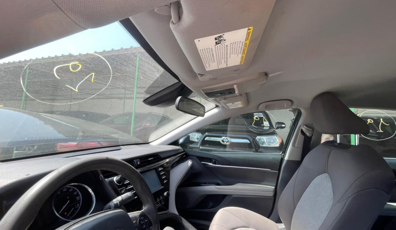 TOYOTA CAMRY L.E   2019