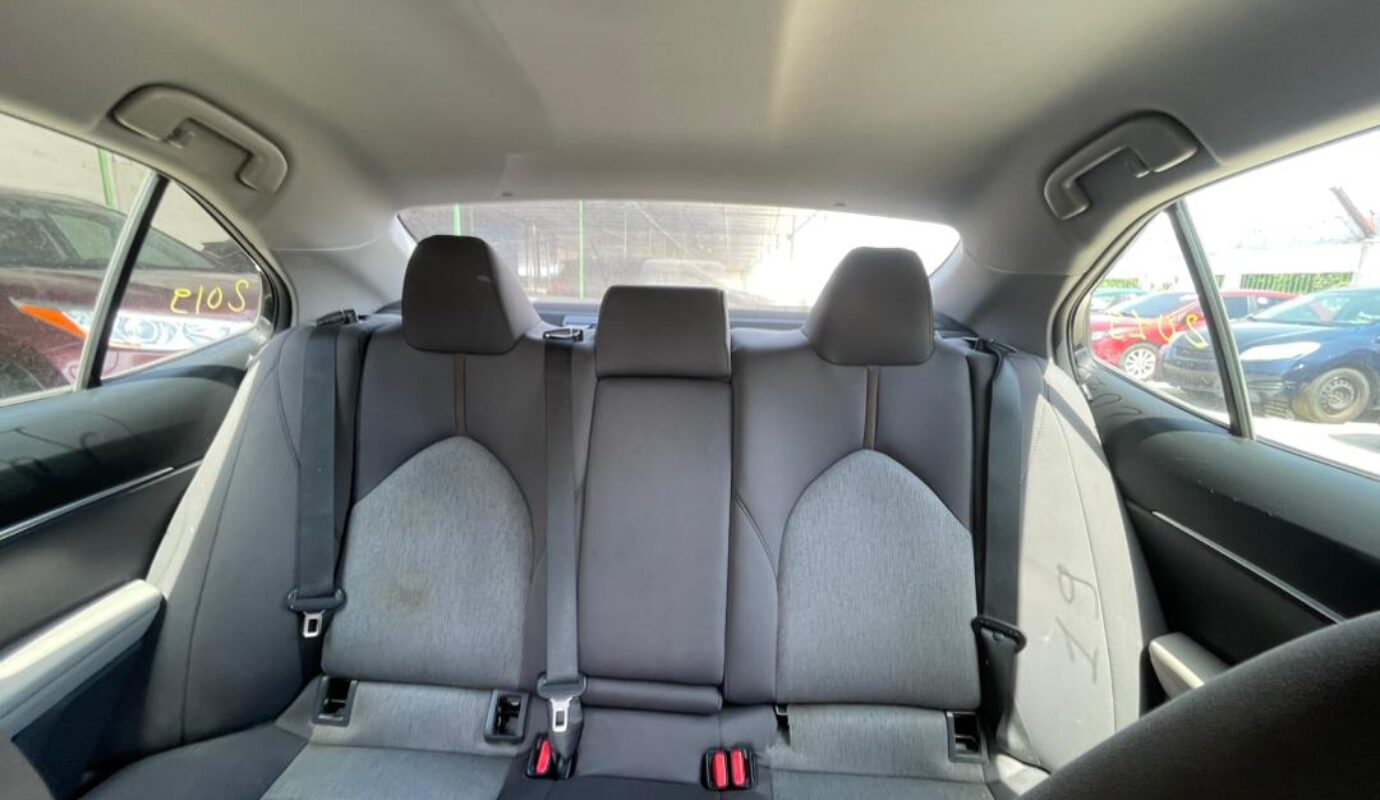 TOYOTA CAMRY L.E   2019