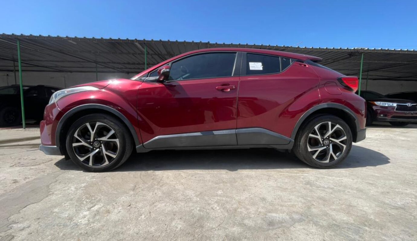 TOYOTA CH-R     2017