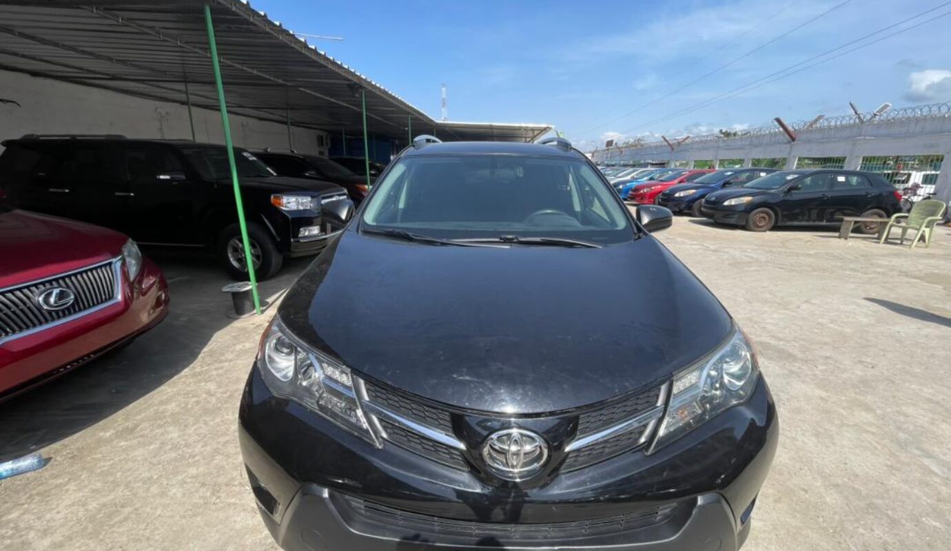 TOYOTA RAV4   L.E   2015