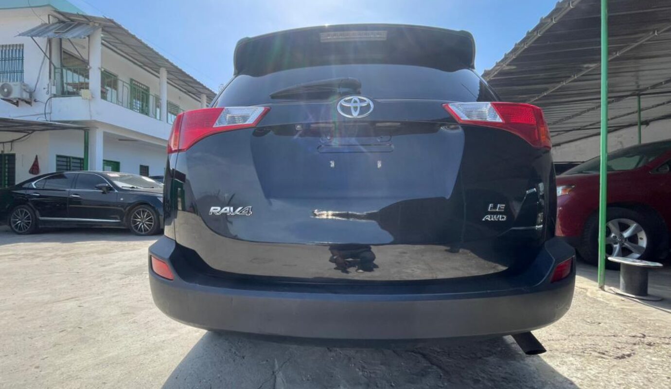 TOYOTA RAV4   L.E   2015