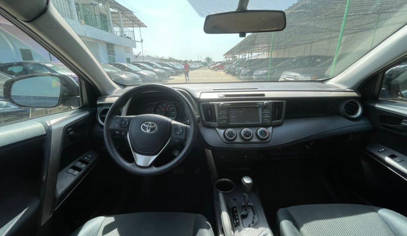 TOYOTA RAV4   L.E   2015