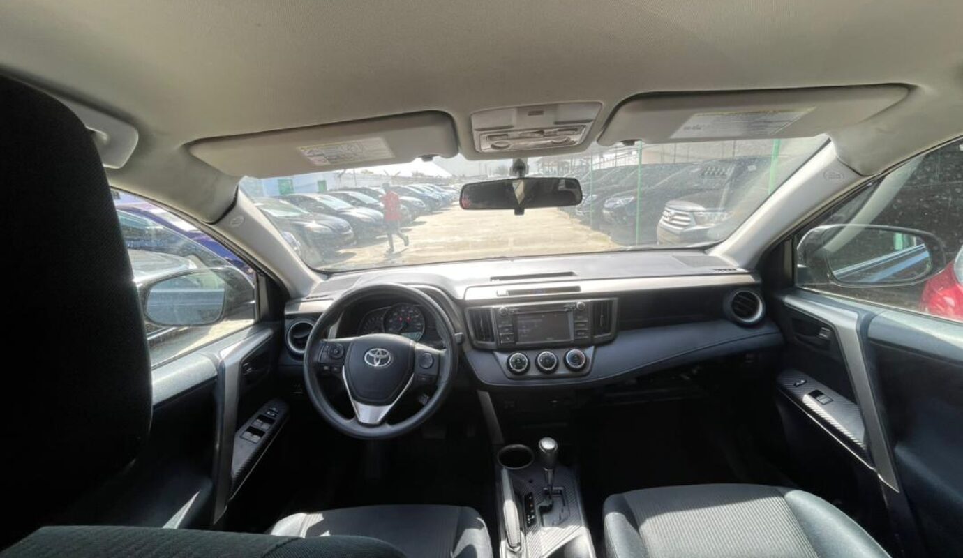 TOYOTA RAV4   L.E   2015
