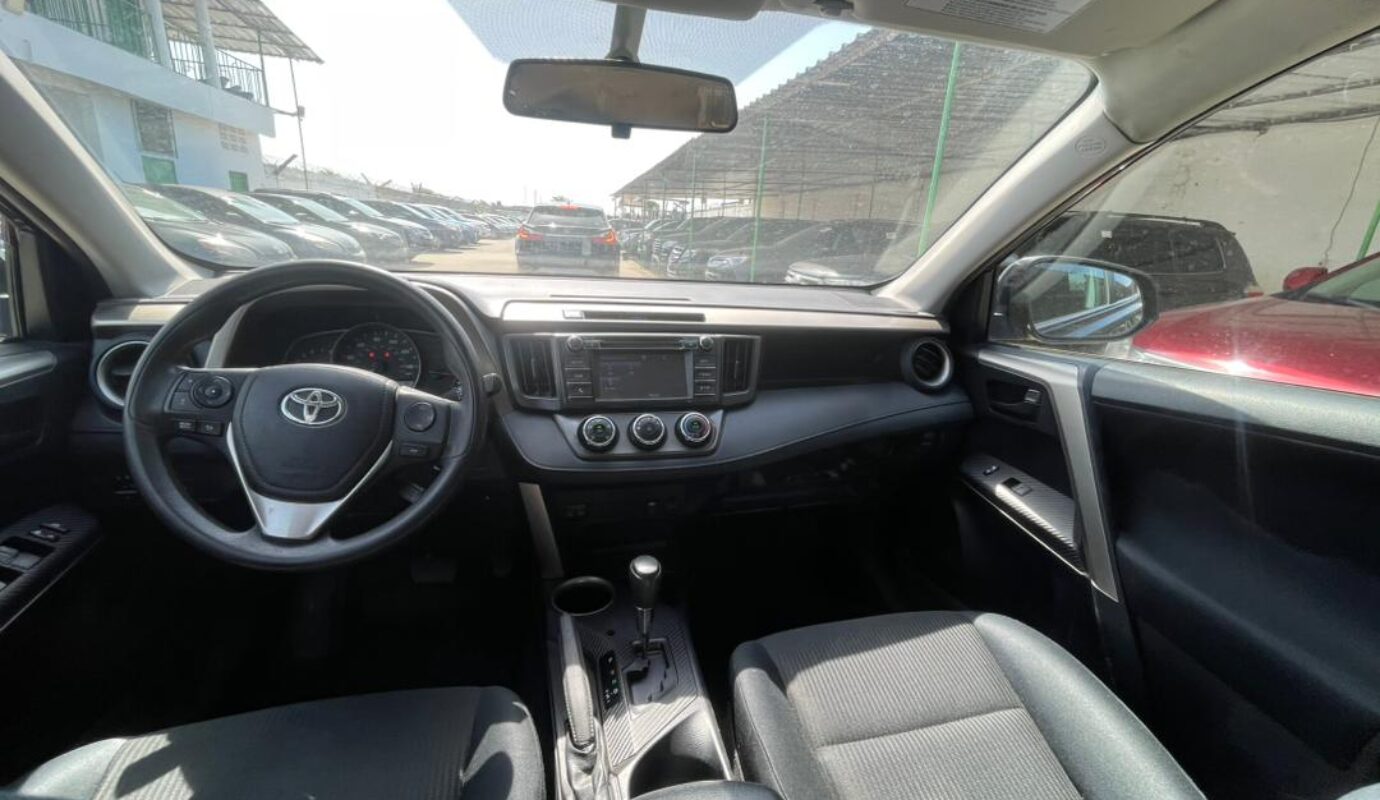 TOYOTA RAV4   L.E   2015