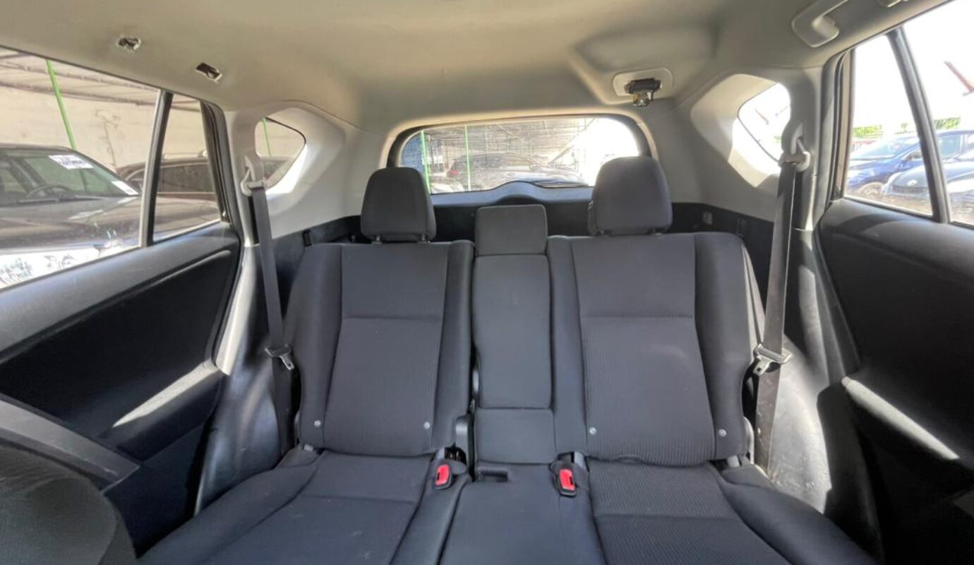 TOYOTA RAV4   L.E   2015