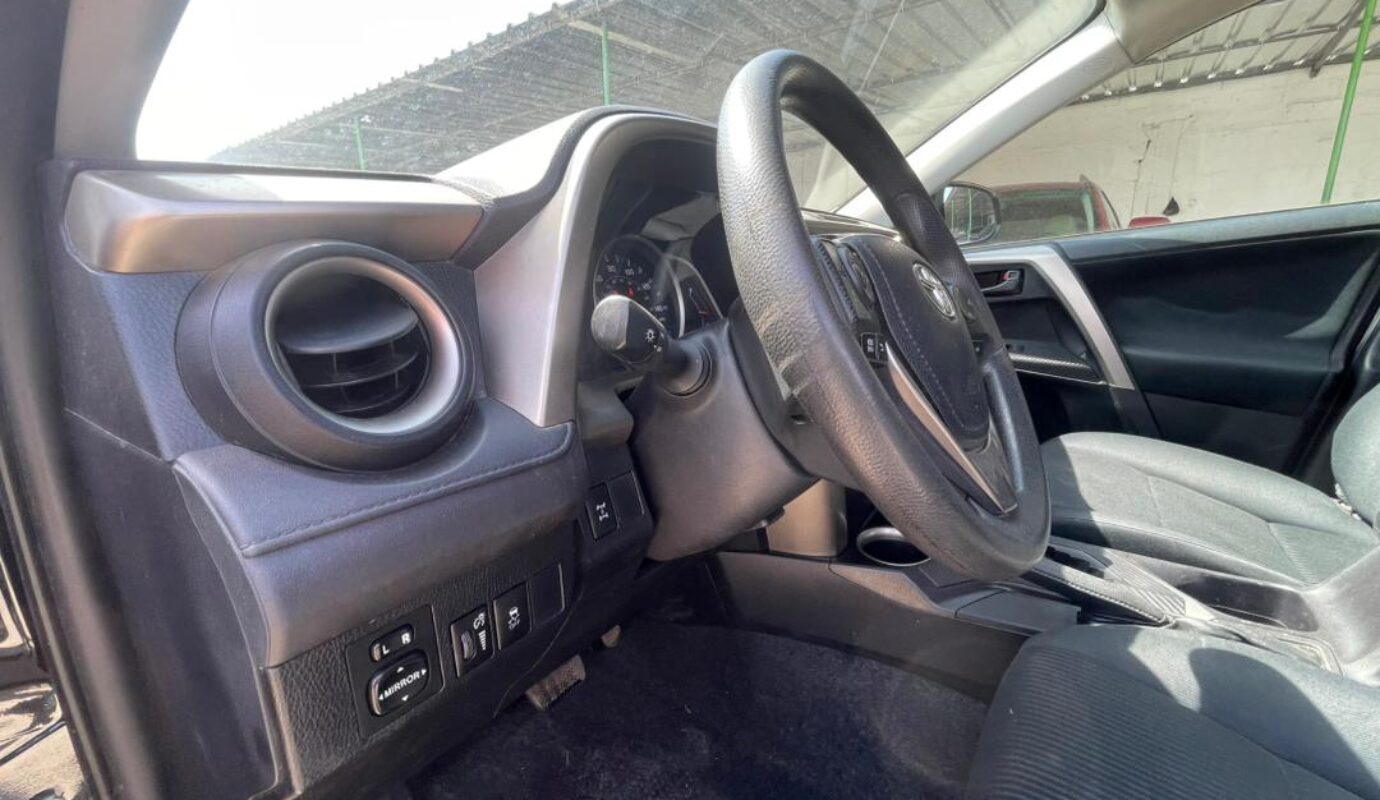 TOYOTA RAV4   L.E   2015