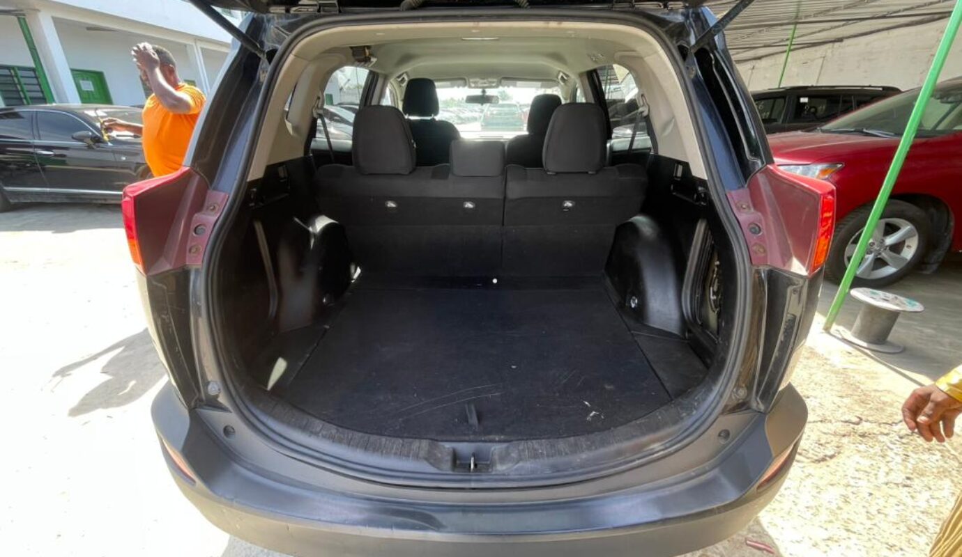TOYOTA RAV4   L.E   2015