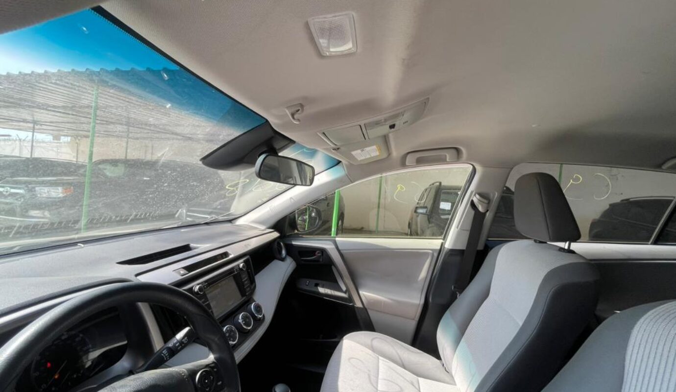 TOYOTA RAV4    2018