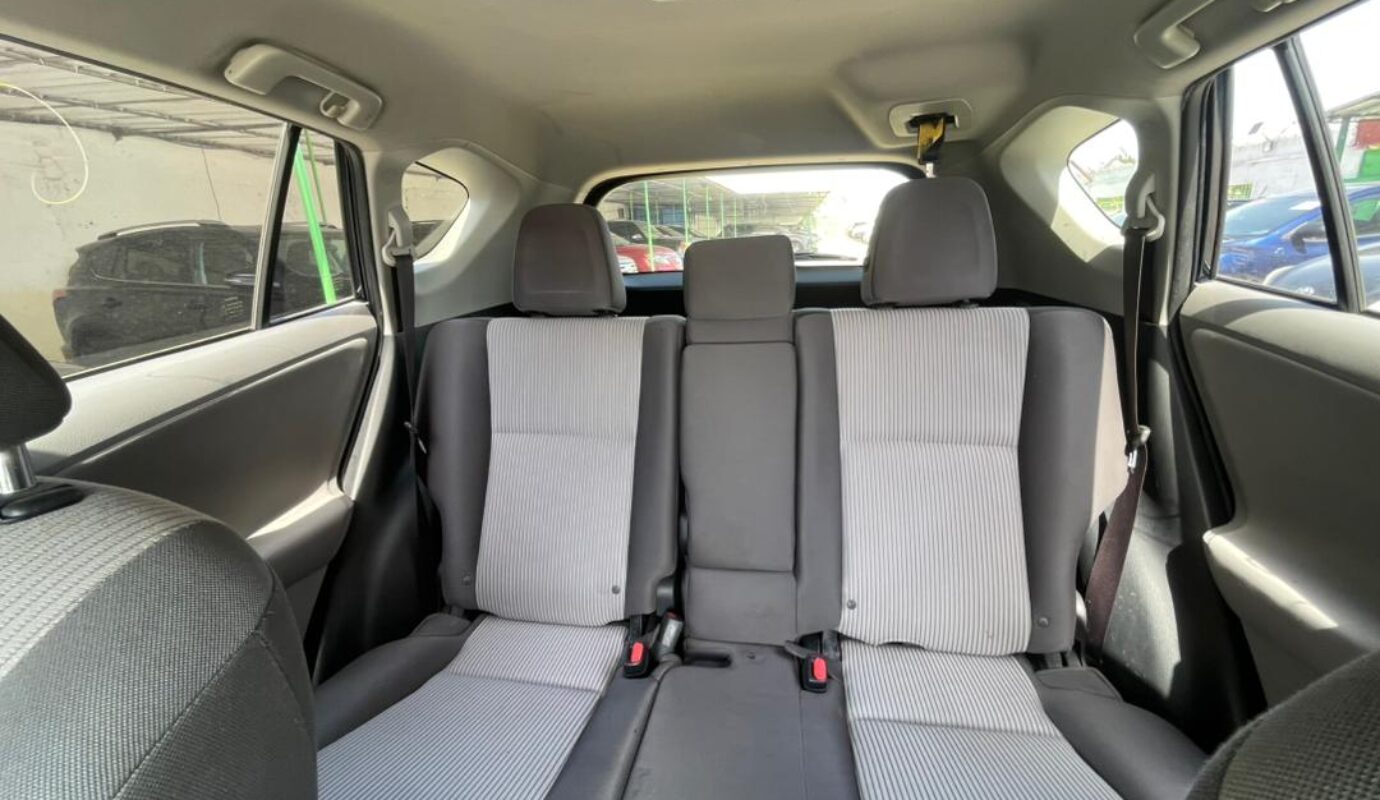 TOYOTA RAV4    2018