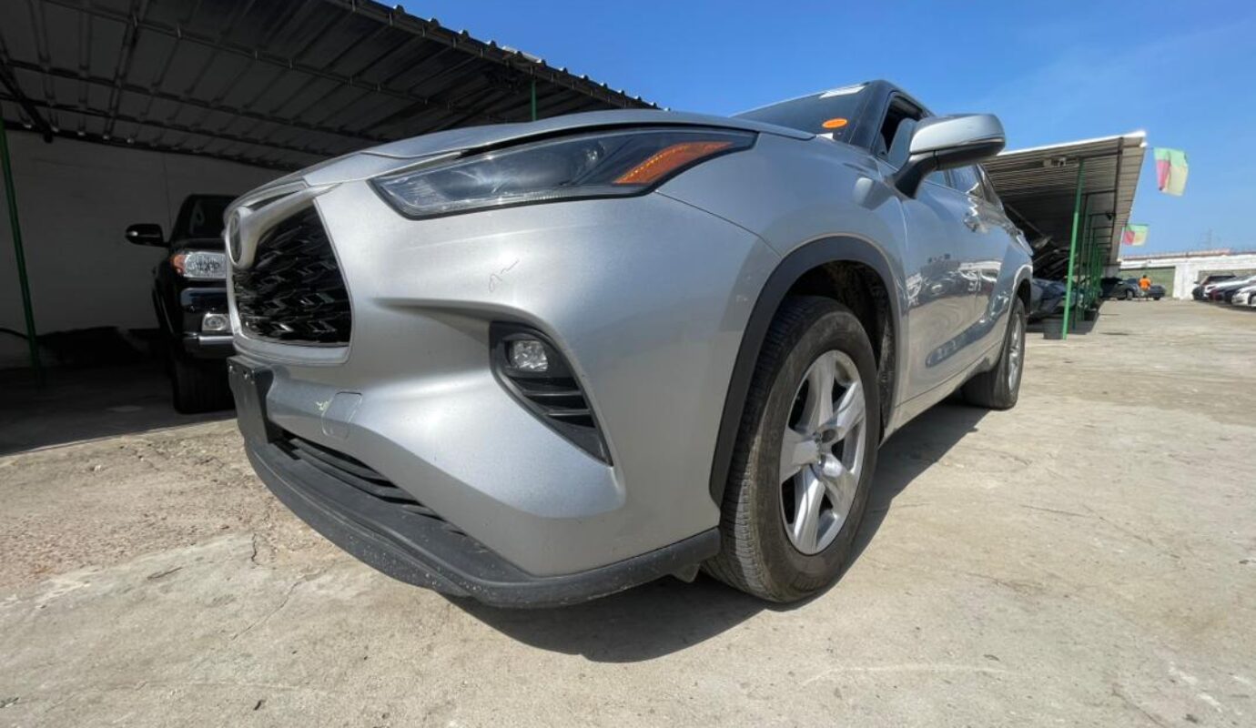 TOYOTA HIGHLANDER  2021